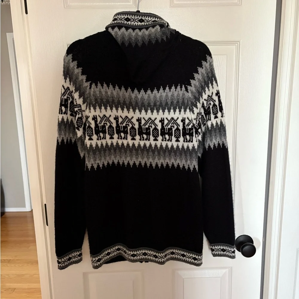 Women's Black and Gray Zip-Up Sweater from Peru - Picture 3 of 4